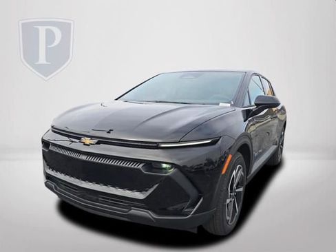 New 2026 Chevrolet Equinox EV LT image 11