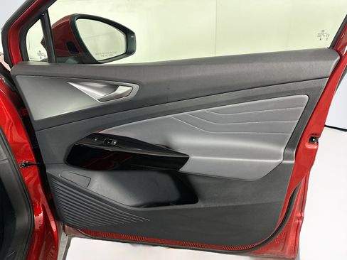 Used 2024 Volkswagen ID.4 S image 34