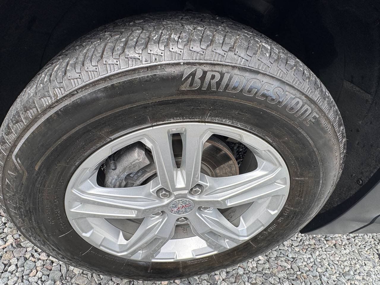 Used 2024 GMC Terrain SLE AWD/4WD image 27