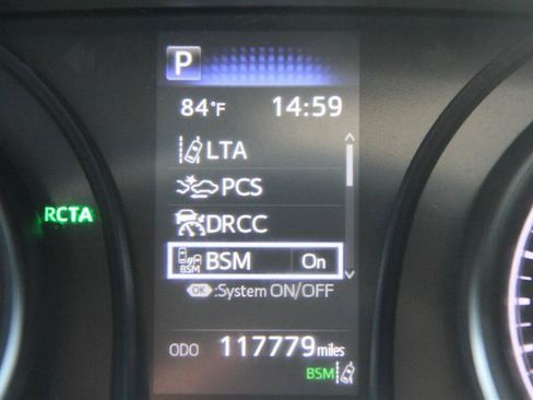 Used 2022 Toyota Camry SE w/ Cold Weather Package FWD image 29