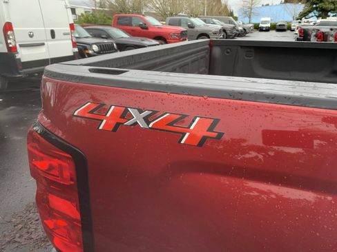 Used 2018 Chevrolet Silverado 1500 LT w/ All Star Edition image 8