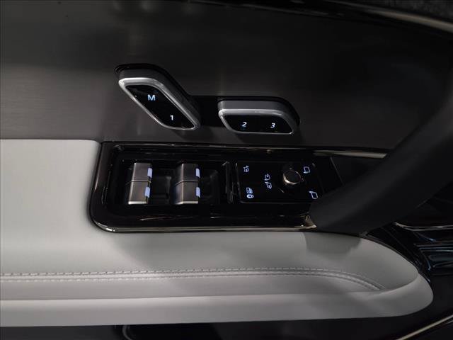 New 2027 Land Rover Range Rover Sport SE AWD/4WD image 28