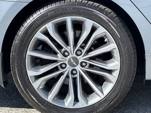 Used 2017 Genesis G80 3.8 image 26