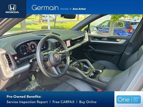 Used 2024 Porsche Cayenne AWD/4WD image 18
