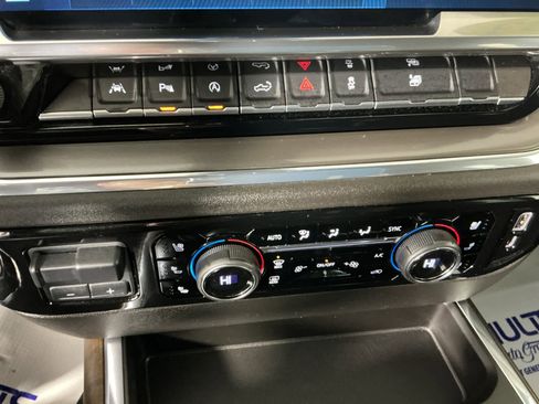 Used 2023 Chevrolet Silverado 1500 High Country w/ High Country Premium Package image 31