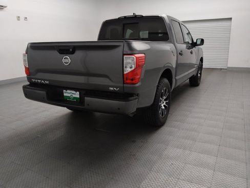 Used 2022 Nissan Titan SV RWD image 7