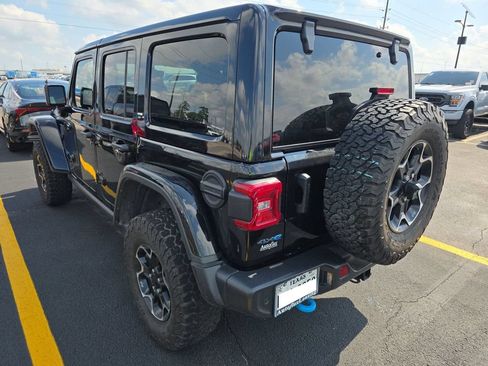 Used 2021 Jeep Wrangler Unlimited Rubicon 4xe w/ Cold Weather Group AWD/4WD image 4