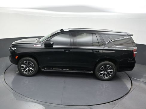 Used 2024 Chevrolet Tahoe Z71 w/ Luxury Package AWD/4WD image 17