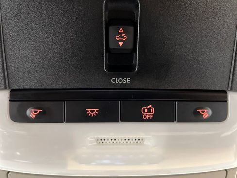 Used 2022 Nissan Sentra SV w/ SV Premium Package image 54