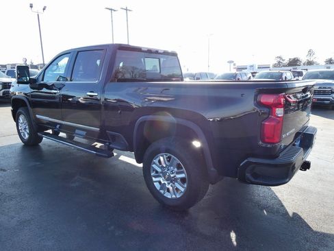 Certified 2024 Chevrolet Silverado 2500 High Country w/ Technology Package image 7