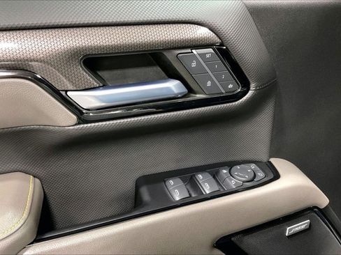 Used 2023 Chevrolet Silverado 1500 ZR2 image 40