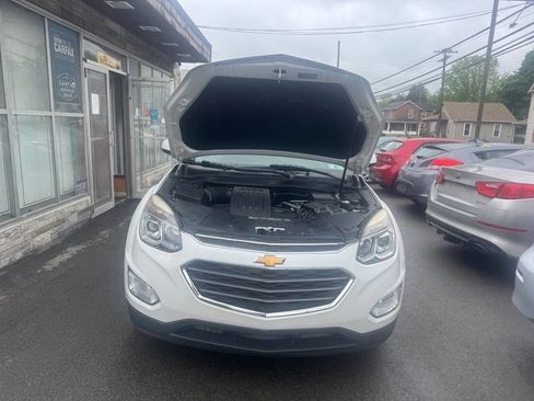Used 2017 Chevrolet Equinox LT w/ Convenience Package AWD/4WD image 8