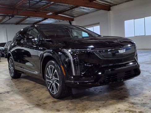 New 2026 Cadillac Optiq Sport 1 image 3