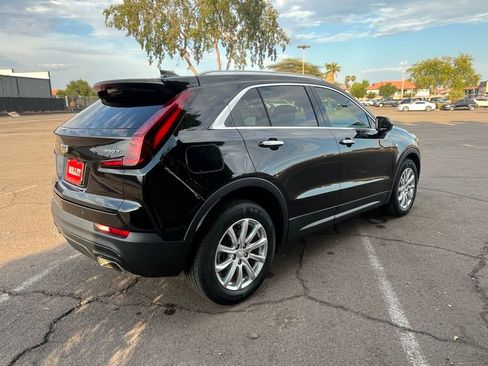 Used 2020 Cadillac XT4 Luxury w/ Cold Weather Package image 9