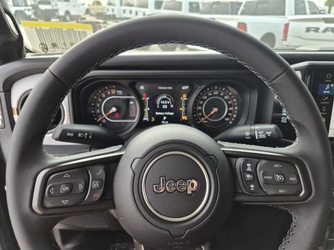 New 2026 Jeep Gladiator Sport AWD/4WD image 18