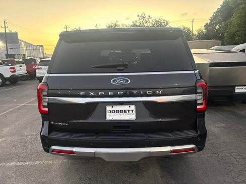 Used 2022 Ford Expedition Platinum RWD image 6
