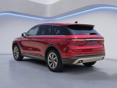 Used 2025 Lincoln Corsair AWD w/ Equipment Group 101A image 4