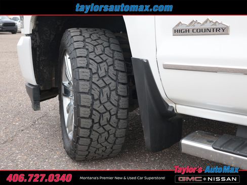 Used 2018 Chevrolet Silverado 1500 High Country image 32