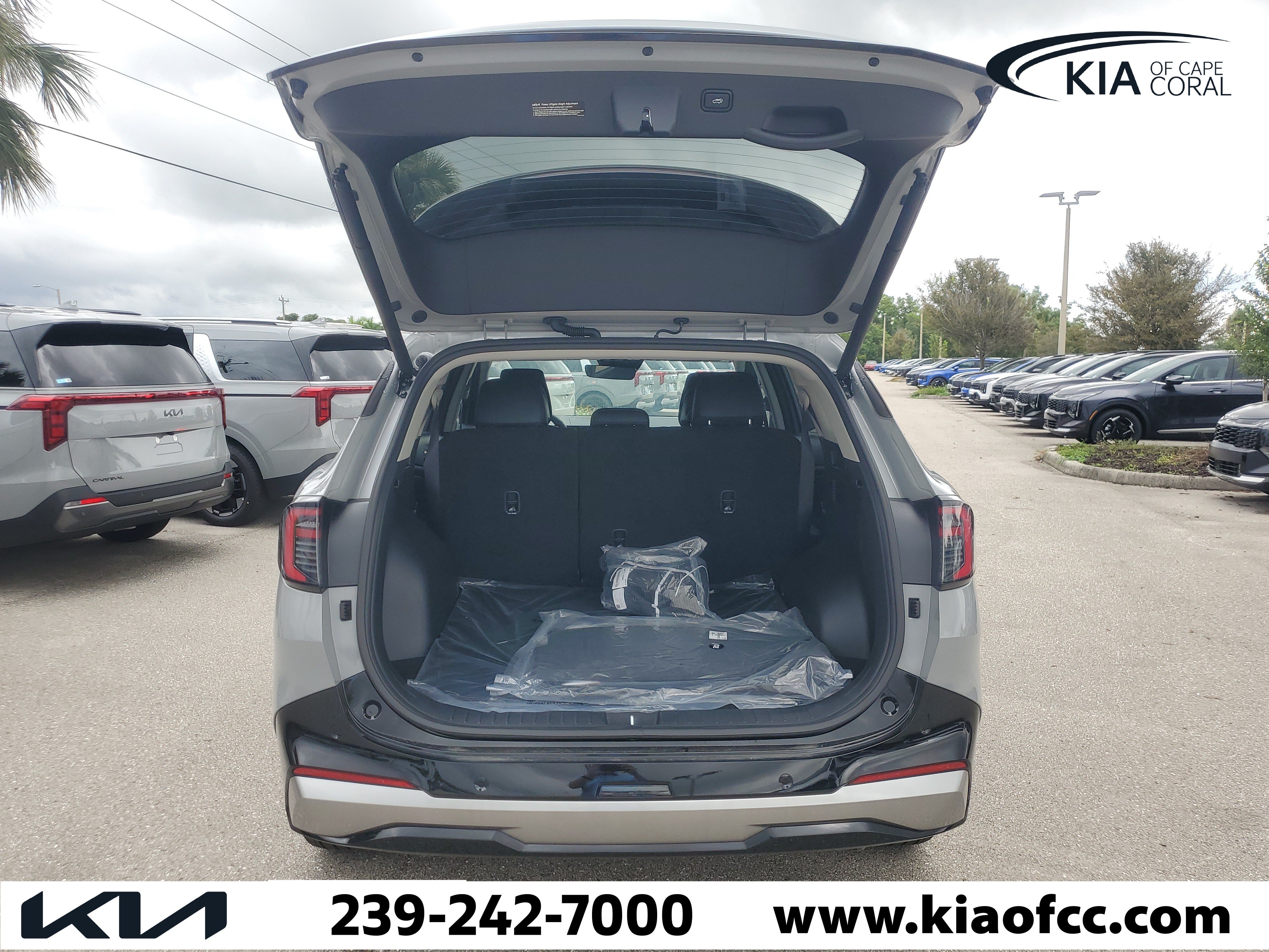 New 2026 Kia Sportage SX FWD image 7