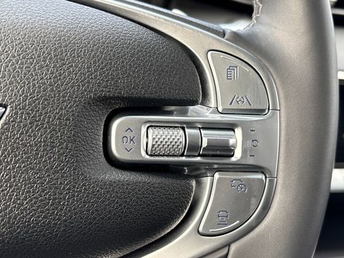 Certified 2025 Genesis GV70 2.5T Select w/ Select Package image 22