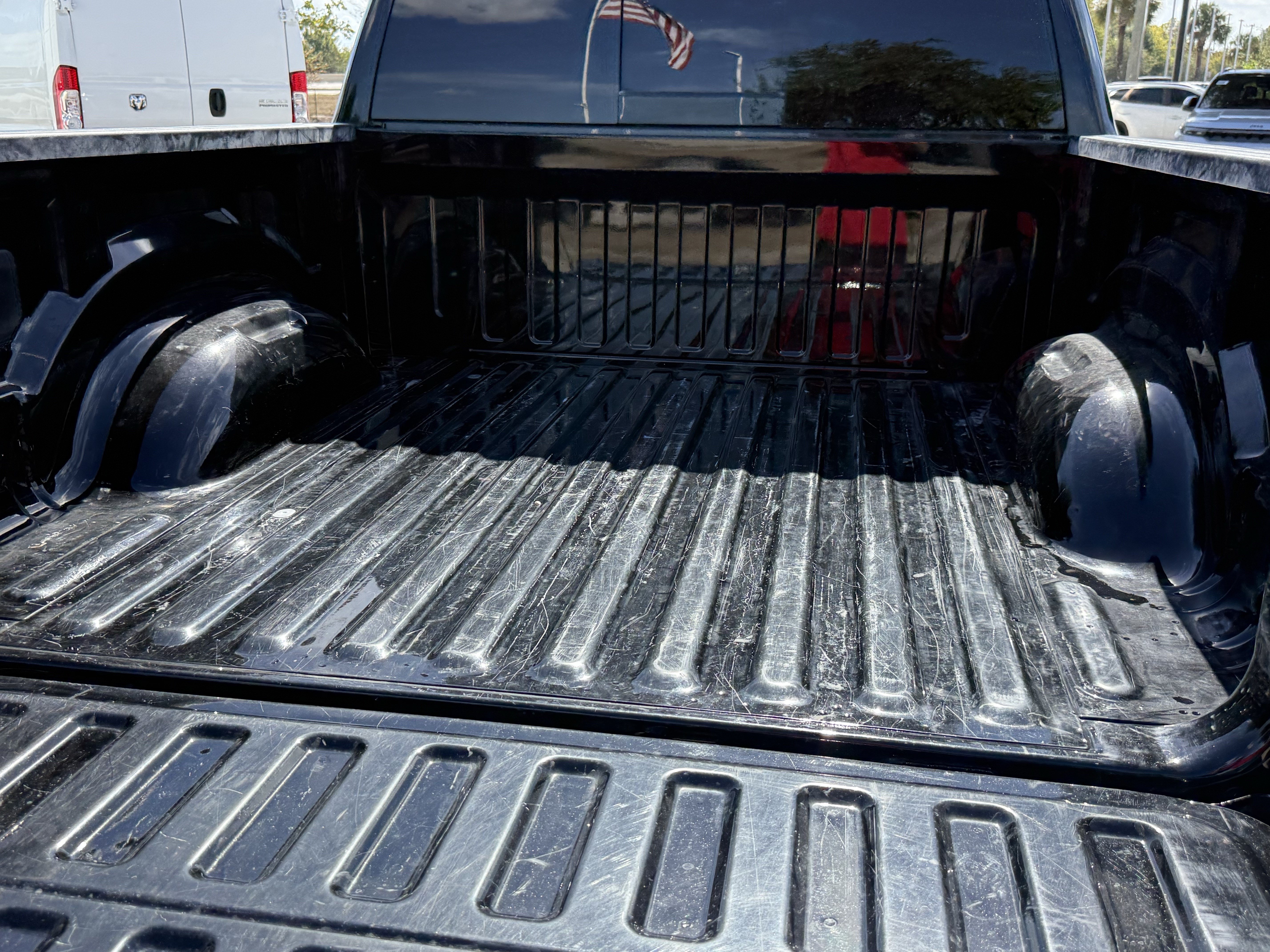 Used 2025 RAM 1500 Laramie w/ Off Road Group AWD/4WD image 32