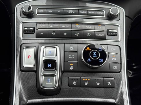 Certified 2023 Hyundai Santa Fe Calligraphy image 6