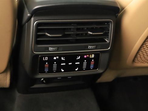 Certified 2023 Audi Q8 Prestige w/ Prestige Package image 22