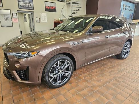 Used 2020 Maserati Levante S GranSport image 3