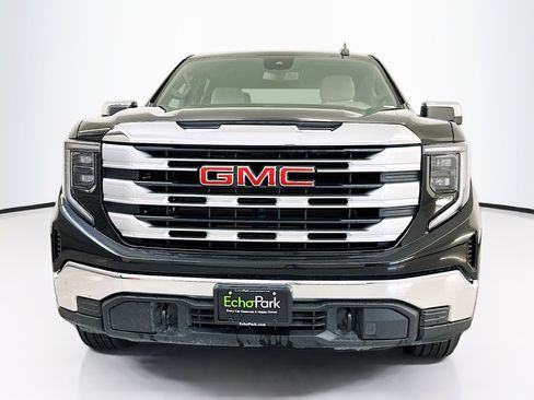 Used 2024 GMC Sierra 1500 SLE image 2