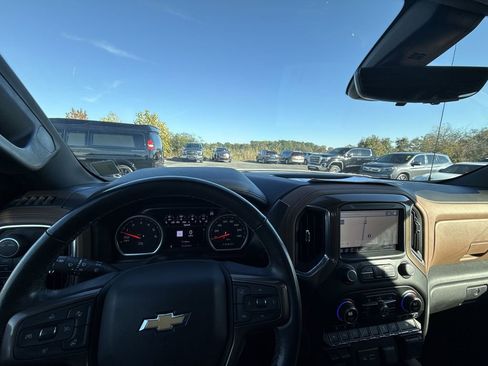 Certified 2021 Chevrolet Silverado 1500 High Country w/ Technology Package image 27