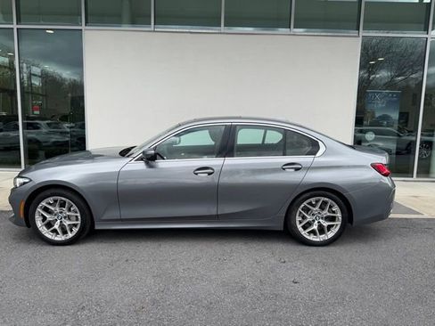 Used 2025 BMW 330i xDrive Sedan w/ Premium Package AWD/4WD image 2
