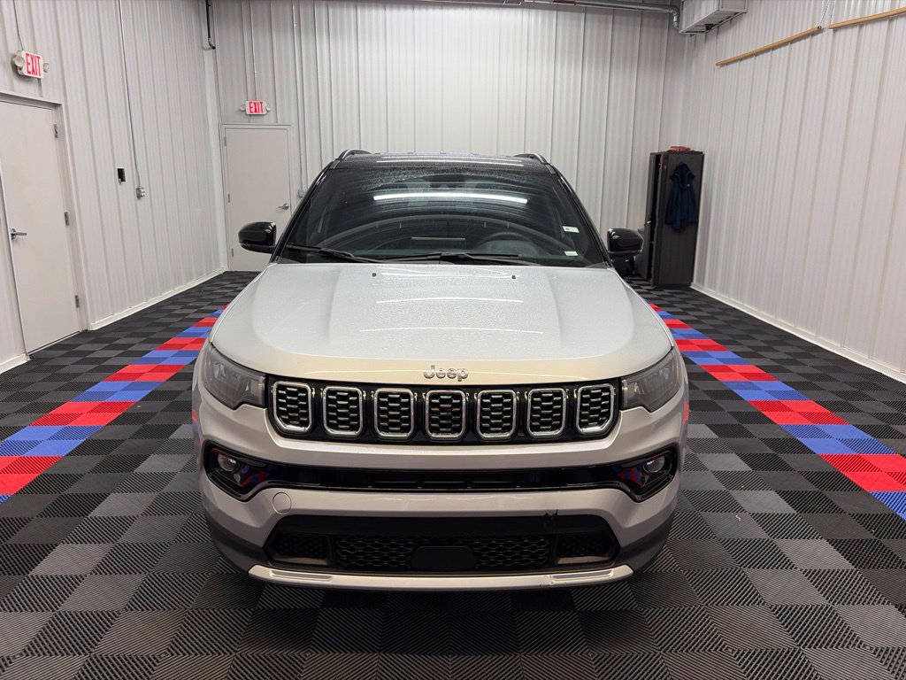 Used 2024 Jeep Compass Limited AWD/4WD image 9