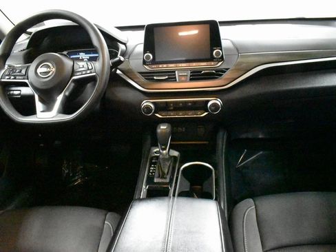 Used 2023 Nissan Altima 2.5 SV image 18