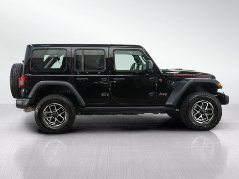 Used 2025 Jeep Wrangler Unlimited Rubicon w/ Convenience Group AWD/4WD image 8