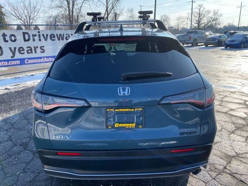 Used 2023 Honda HR-V Sport image 3