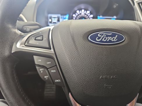 Used 2022 Ford Edge SEL AWD/4WD image 19