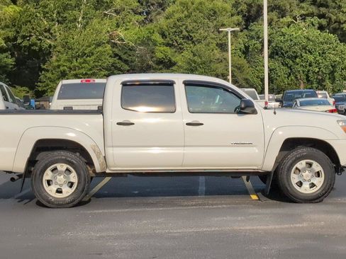 Used 2013 Toyota Tacoma PreRunner w/ SR5 Pkg RWD image 9