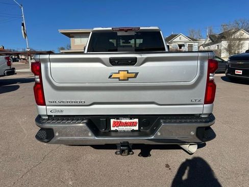 Used 2022 Chevrolet Silverado 2500 LTZ w/ LTZ Plus Package AWD/4WD image 8