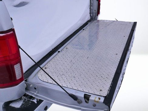 Used 2018 Ford F150 Lariat image 16