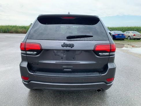 Used 2020 Jeep Grand Cherokee Altitude AWD/4WD image 6