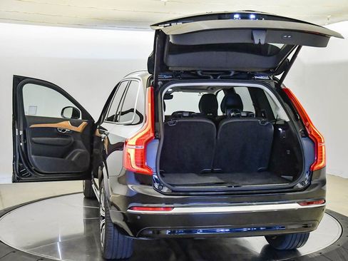 Certified 2025 Volvo XC90 B6 Plus image 30