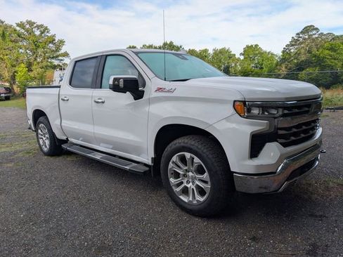 Used 2022 Chevrolet Silverado 1500 LTZ w/ Technology Package AWD/4WD image 2