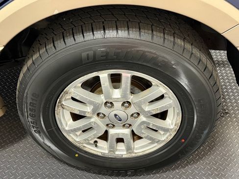 Used 2012 Ford Expedition XLT AWD/4WD image 19