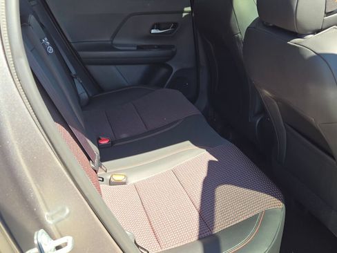 Used 2026 Nissan Kicks SR w/ SR Premium Package FWD image 9