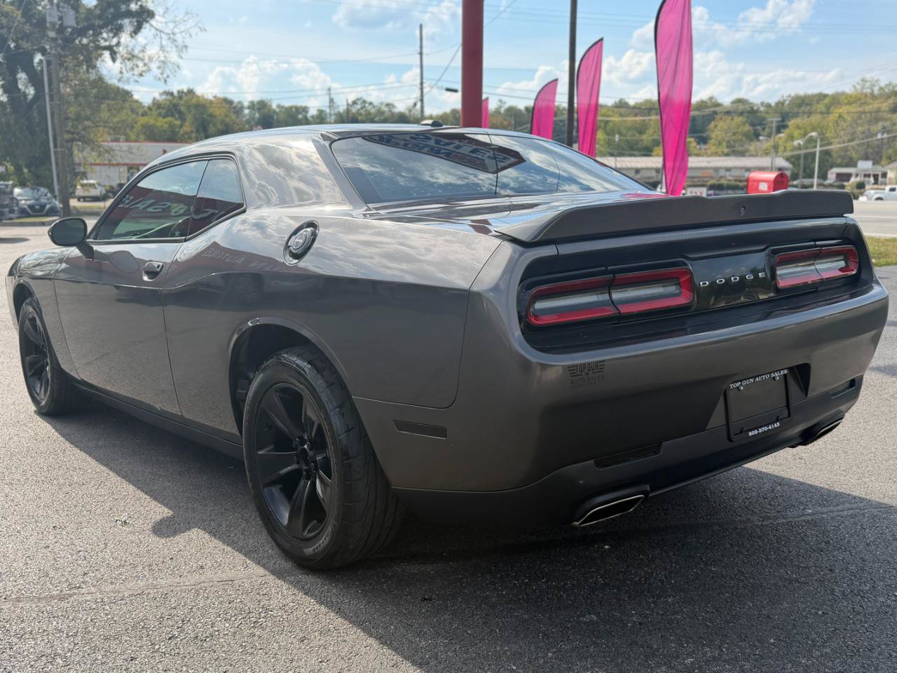Used 2019 Dodge Challenger SXT RWD image 5