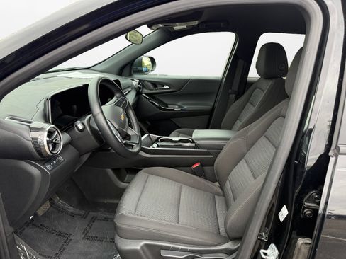 Used 2025 Chevrolet Equinox LT AWD/4WD image 10