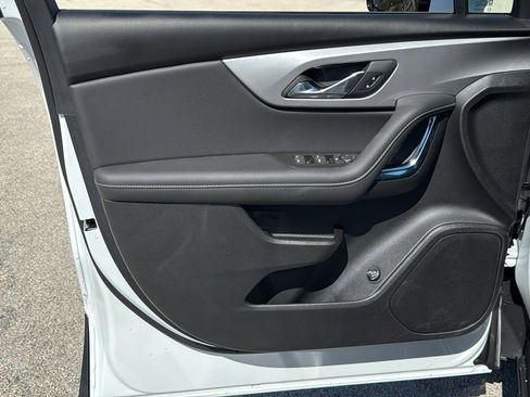 New 2025 Chevrolet Blazer LT w/ Convenience Package image 8