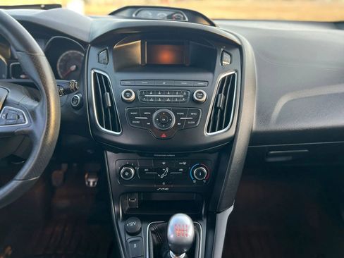 Used 2018 Ford Focus ST image 30