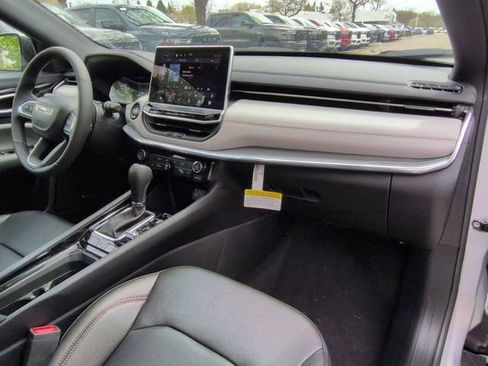 Used 2024 Jeep Compass Limited w/ Sun and Sound Group AWD/4WD image 27