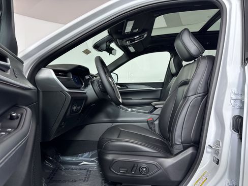 New 2025 Jeep Grand Cherokee L Limited w/ Black Appearance Package image 5